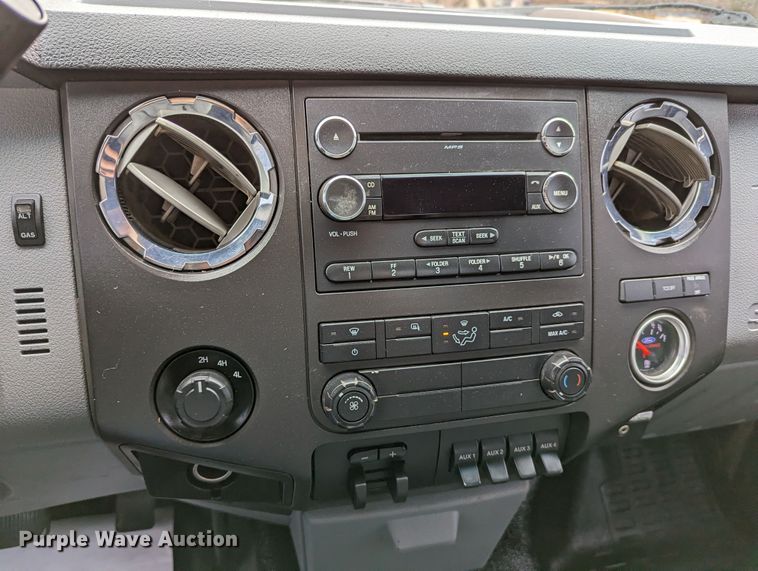 image for item DR6808 2013 Ford F350 Super Duty XL  flatbed pickup truck