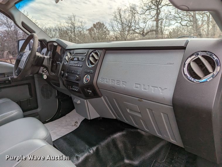 image for item DR6808 2013 Ford F350 Super Duty XL  flatbed pickup truck