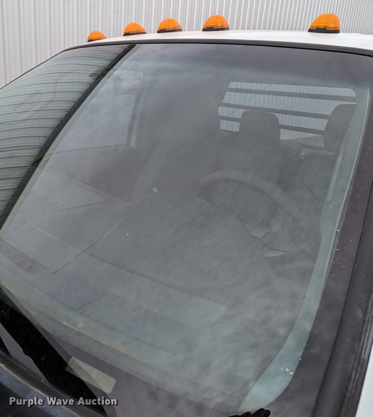 image for item DR6808 2013 Ford F350 Super Duty XL  flatbed pickup truck