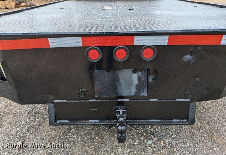 image for item DR6808 2013 Ford F350 Super Duty XL  flatbed pickup truck