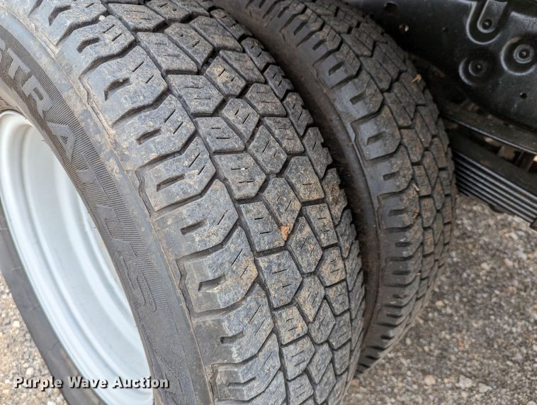 image for item DR6808 2013 Ford F350 Super Duty XL  flatbed pickup truck