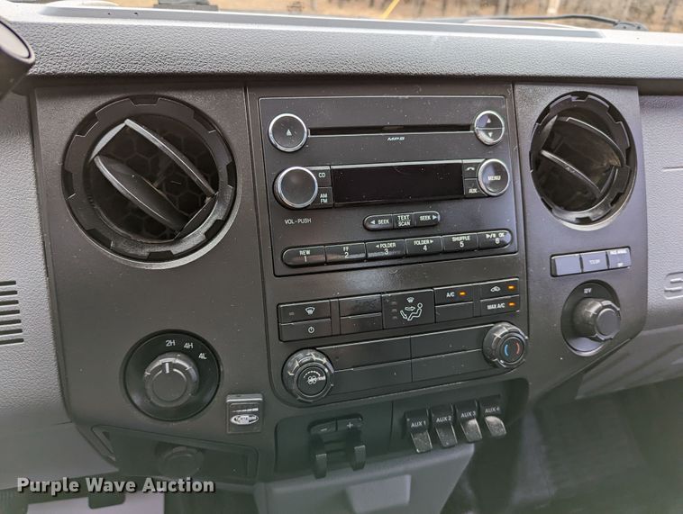 image for item DR6809 2014 Ford F350 Super Duty XL  flatbed pickup truck