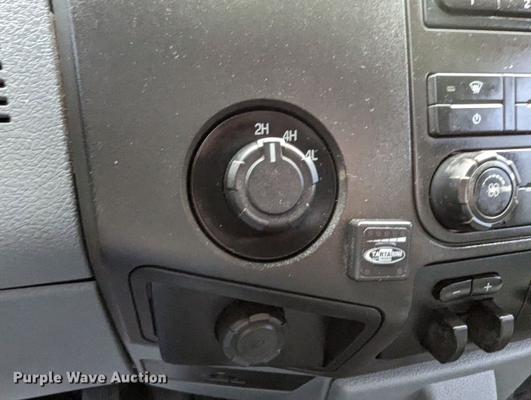 image for item DR6809 2014 Ford F350 Super Duty XL  flatbed pickup truck