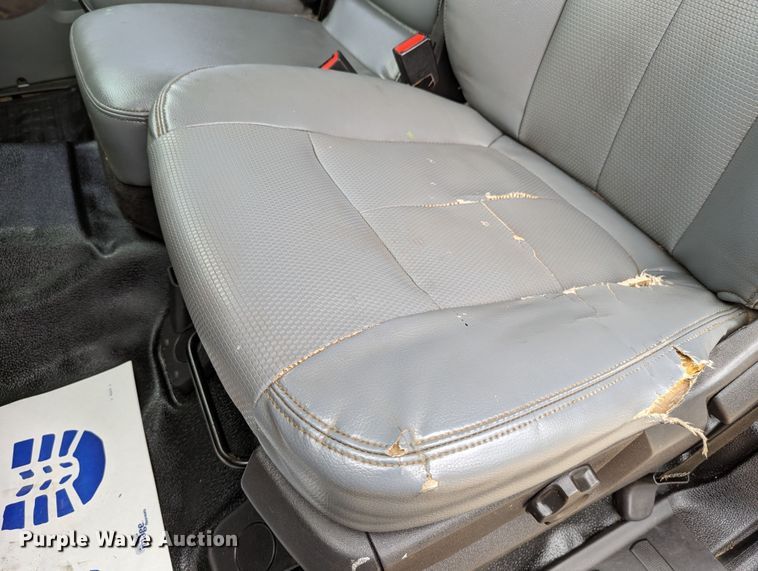 image for item DR6809 2014 Ford F350 Super Duty XL  flatbed pickup truck