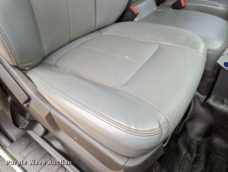 image for item DR6809 2014 Ford F350 Super Duty XL  flatbed pickup truck