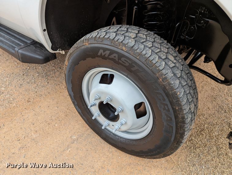 image for item DR6809 2014 Ford F350 Super Duty XL  flatbed pickup truck