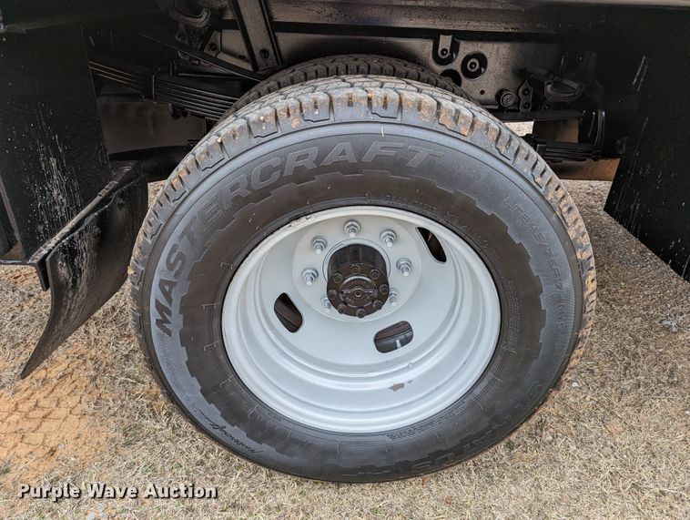 image for item DR6809 2014 Ford F350 Super Duty XL  flatbed pickup truck