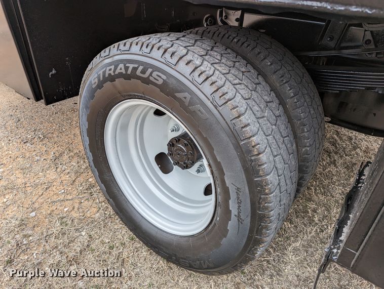 image for item DR6809 2014 Ford F350 Super Duty XL  flatbed pickup truck