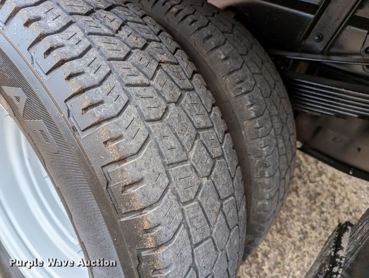 image for item DR6809 2014 Ford F350 Super Duty XL  flatbed pickup truck