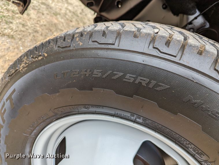 image for item DR6809 2014 Ford F350 Super Duty XL  flatbed pickup truck