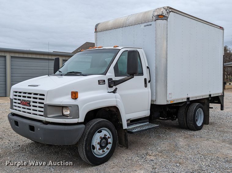 image for item DR6811 2006 GMC C4500  box truck
