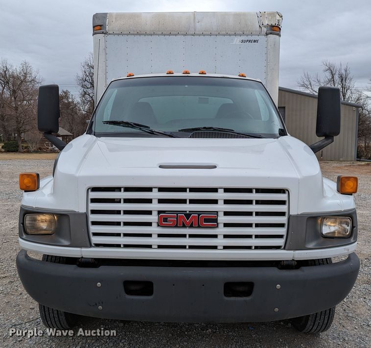 image for item DR6811 2006 GMC C4500  box truck