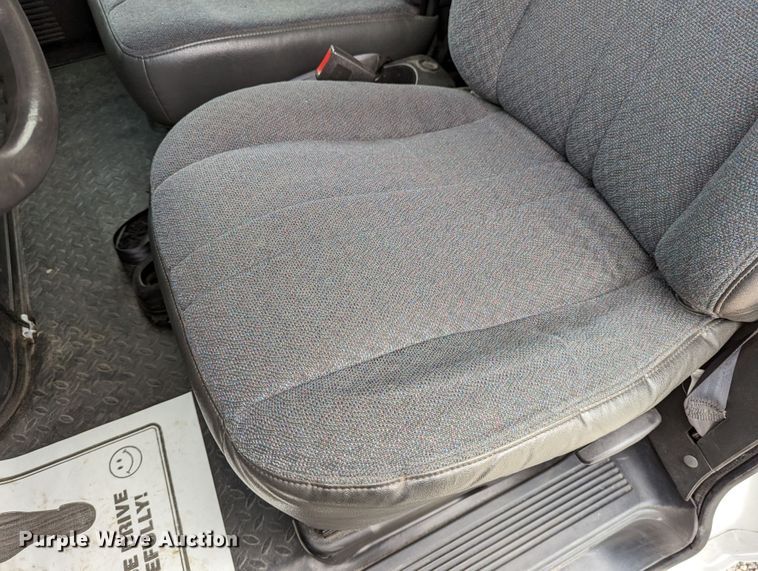 image for item DR6811 2006 GMC C4500  box truck