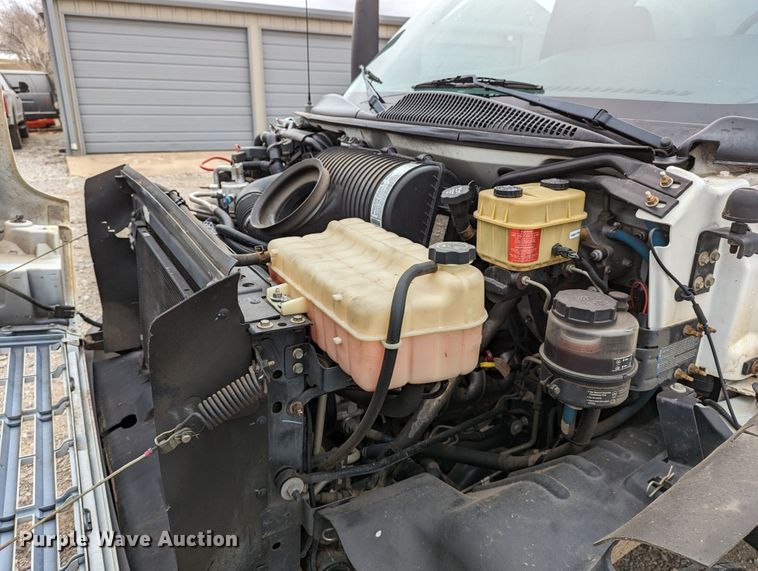 image for item DR6811 2006 GMC C4500  box truck