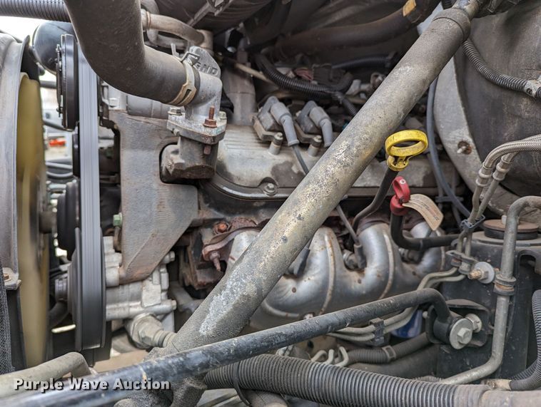 image for item DR6811 2006 GMC C4500  box truck