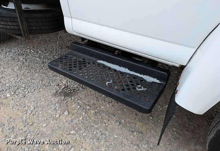 image for item DR6811 2006 GMC C4500  box truck