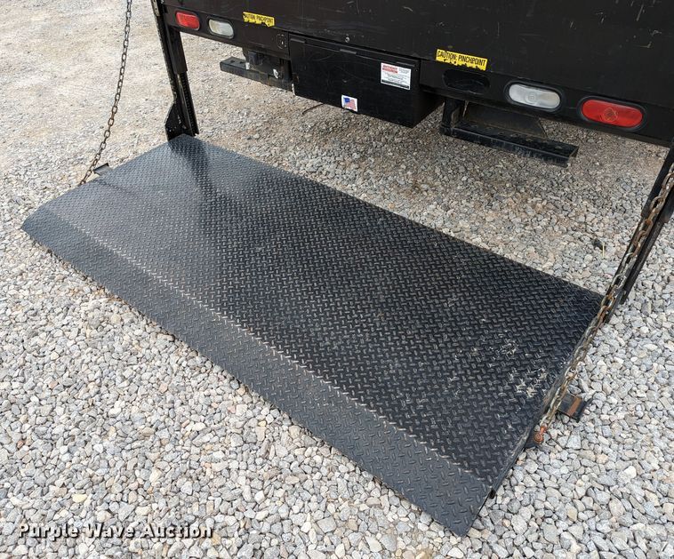 image for item DR6811 2006 GMC C4500  box truck