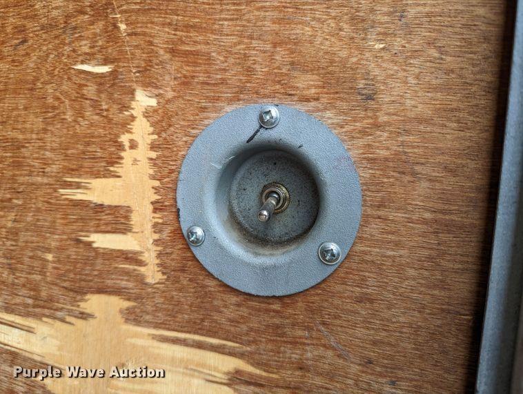 image for item DR6811 2006 GMC C4500  box truck