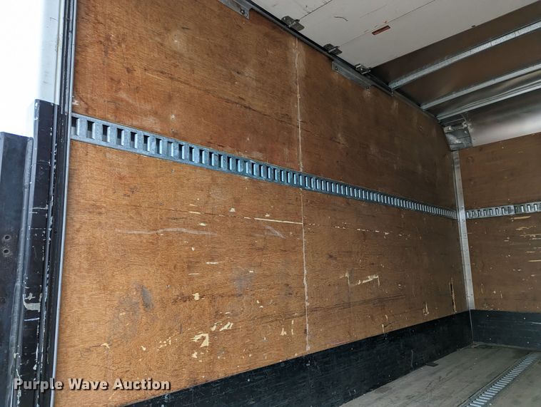 image for item DR6811 2006 GMC C4500  box truck