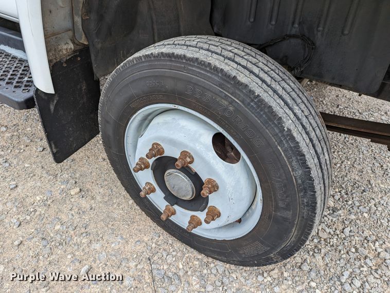 image for item DR6811 2006 GMC C4500  box truck