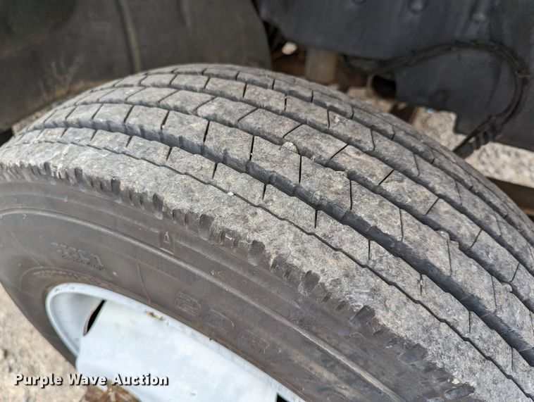 image for item DR6811 2006 GMC C4500  box truck