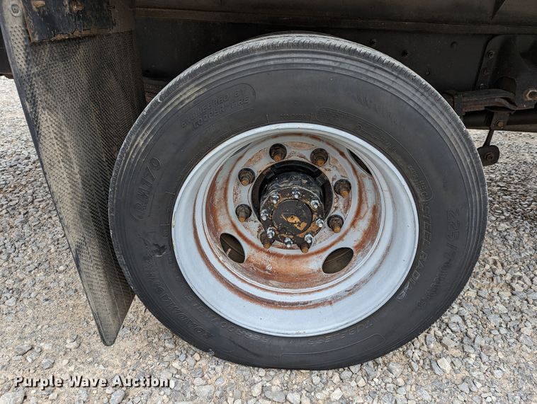 image for item DR6811 2006 GMC C4500  box truck