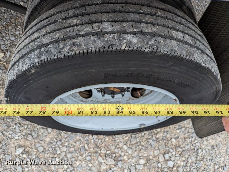 image for item DR6811 2006 GMC C4500  box truck