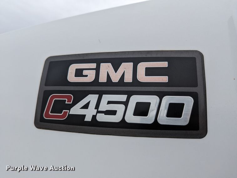 image for item DR6811 2006 GMC C4500  box truck