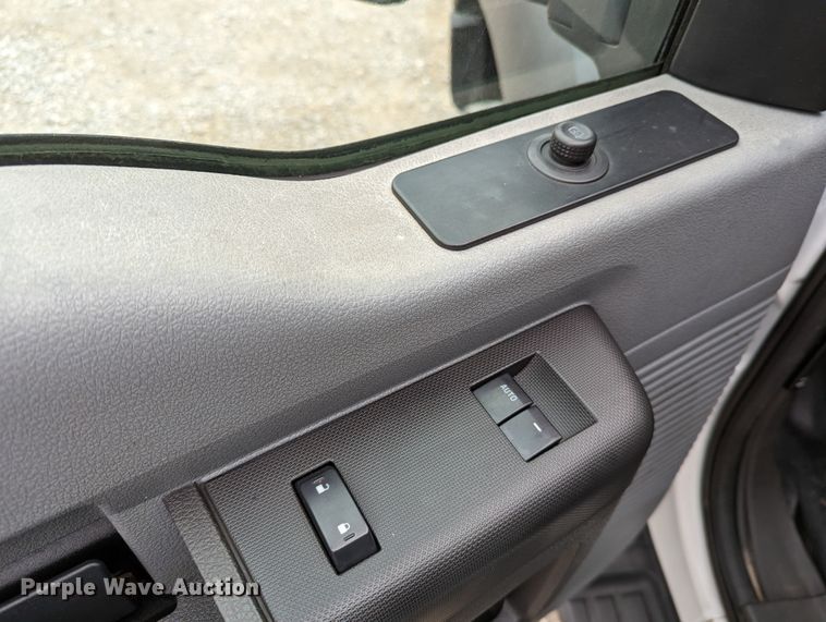 image for item DR6812 2012 Ford F550 Super Duty  dump truck