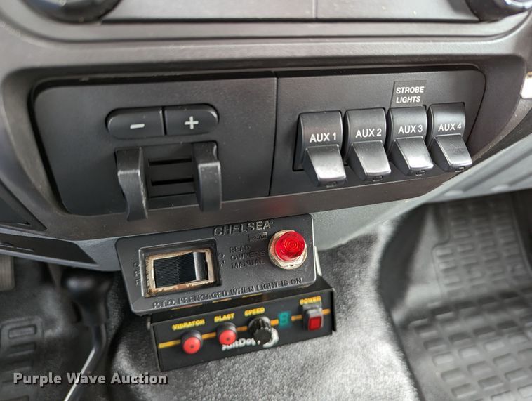 image for item DR6812 2012 Ford F550 Super Duty  dump truck