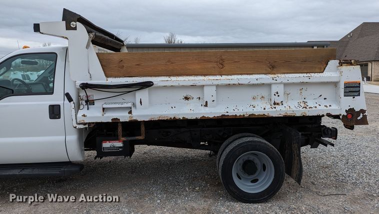 image for item DR6812 2012 Ford F550 Super Duty  dump truck