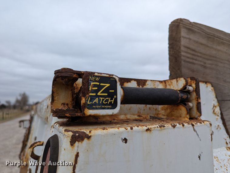 image for item DR6812 2012 Ford F550 Super Duty  dump truck