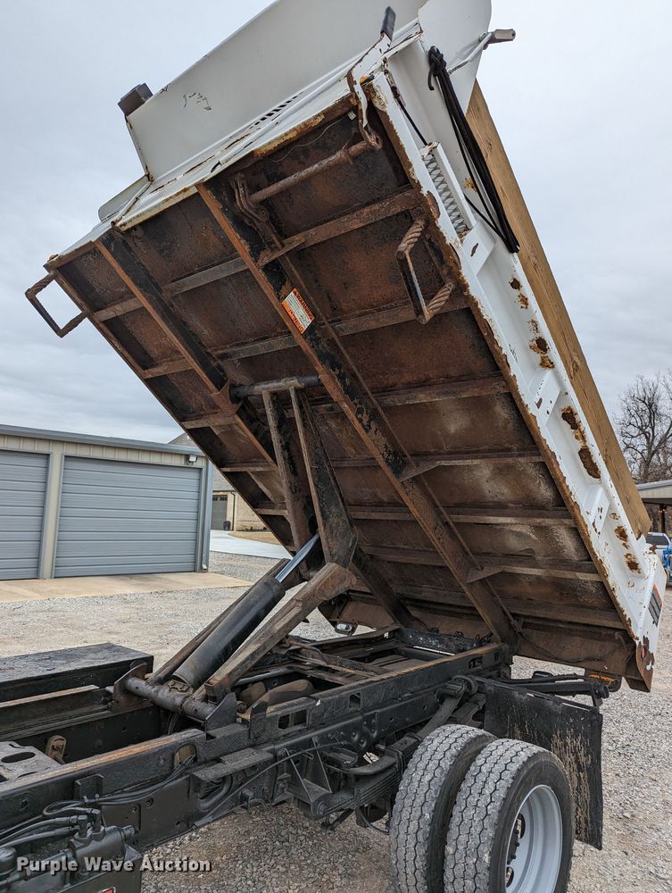 image for item DR6812 2012 Ford F550 Super Duty  dump truck