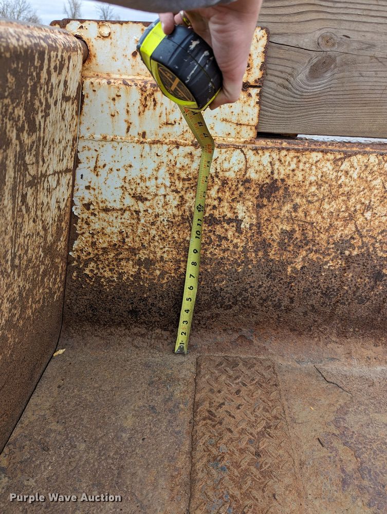 image for item DR6812 2012 Ford F550 Super Duty  dump truck