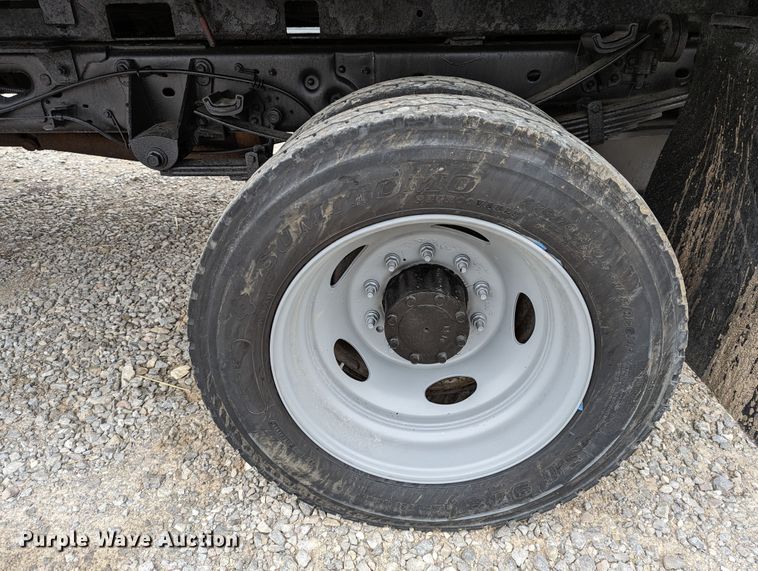 image for item DR6812 2012 Ford F550 Super Duty  dump truck