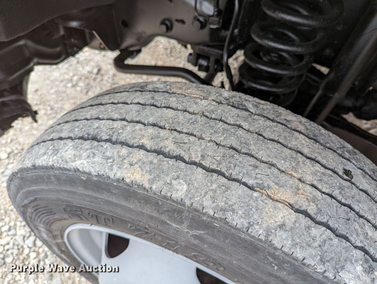 image for item DR6812 2012 Ford F550 Super Duty  dump truck