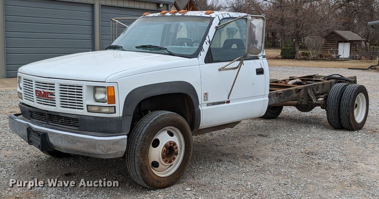 image for item DR6813 1992 GMC Sierra C3500HD SL  pickup truck cab and chassis
