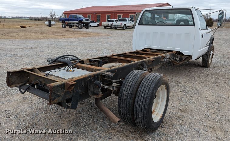 image for item DR6813 1992 GMC Sierra C3500HD SL  pickup truck cab and chassis