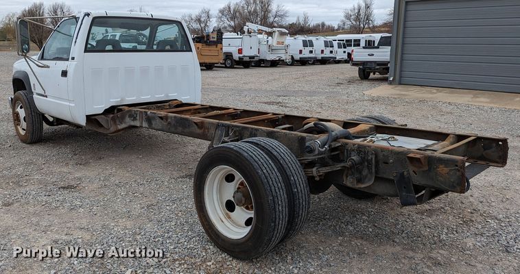 image for item DR6813 1992 GMC Sierra C3500HD SL  pickup truck cab and chassis