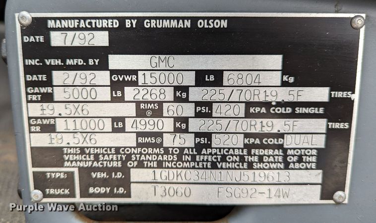 image for item DR6813 1992 GMC Sierra C3500HD SL  pickup truck cab and chassis