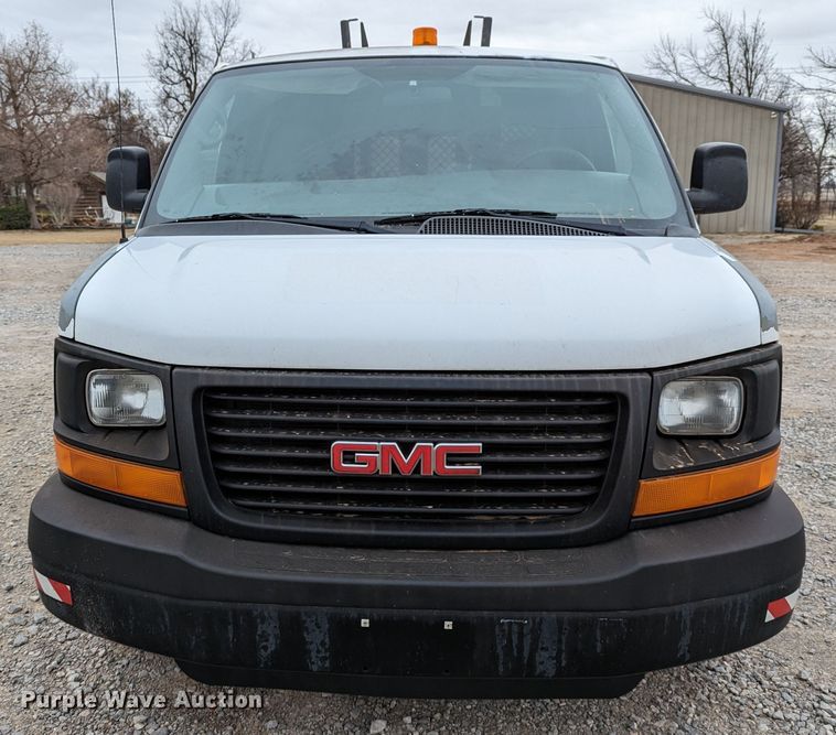 image for item DR6814 2007 GMC Savana G2500  van