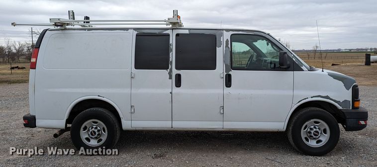 image for item DR6814 2007 GMC Savana G2500  van