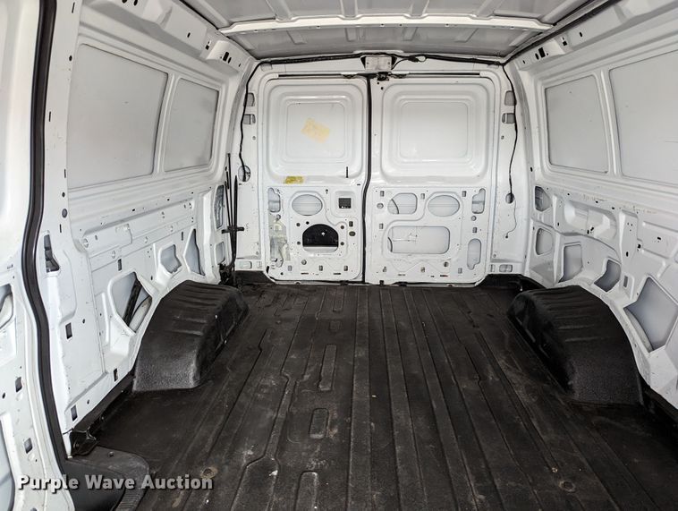 image for item DR6815 2001 Ford E250  van