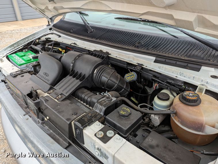 image for item DR6815 2001 Ford E250  van