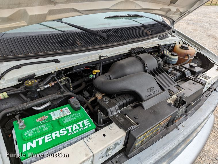 image for item DR6815 2001 Ford E250  van