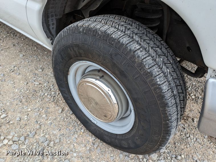 image for item DR6815 2001 Ford E250  van