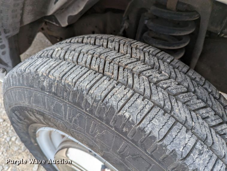 image for item DR6815 2001 Ford E250  van