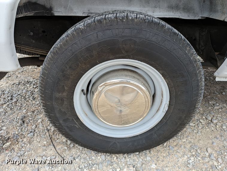 image for item DR6815 2001 Ford E250  van