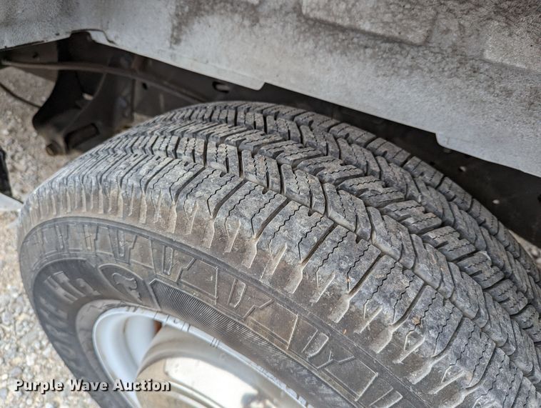 image for item DR6815 2001 Ford E250  van