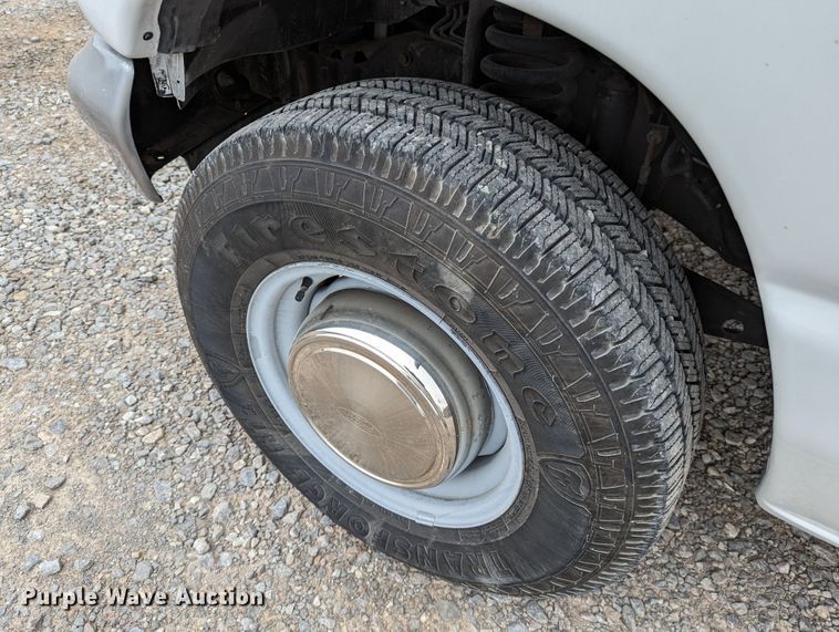 image for item DR6815 2001 Ford E250  van